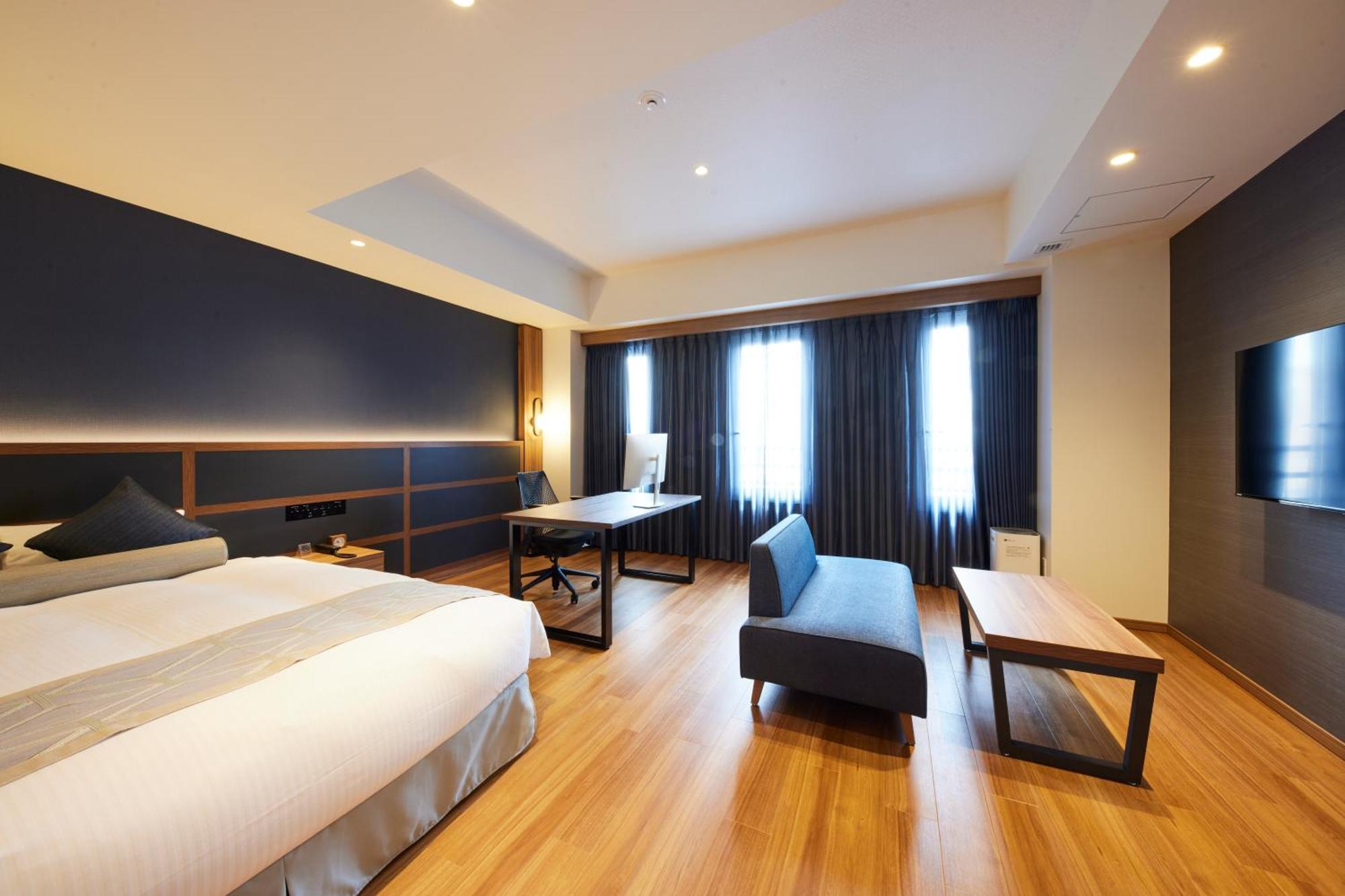 Deluxe Queen Room