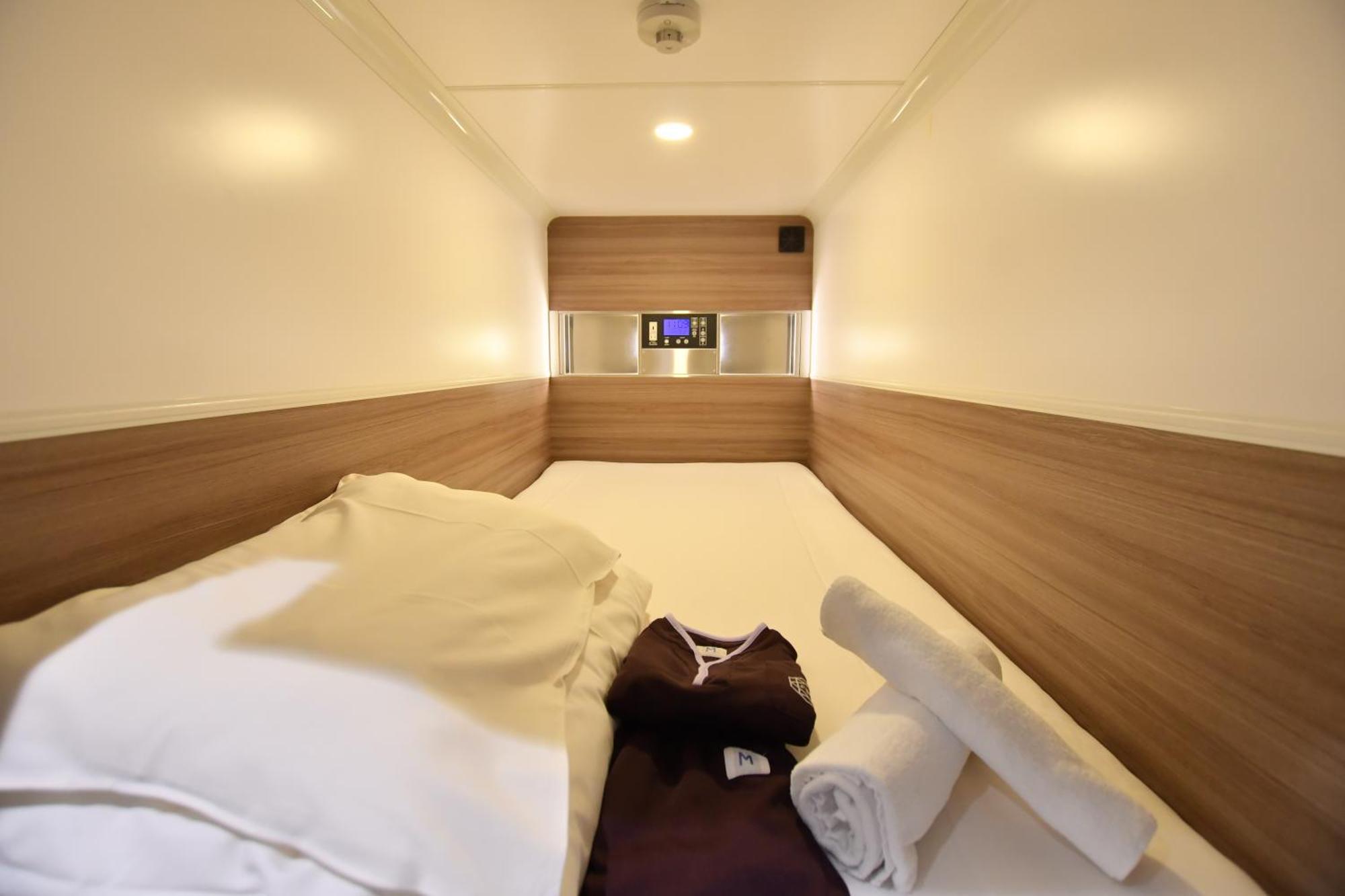 Capsule Room Male