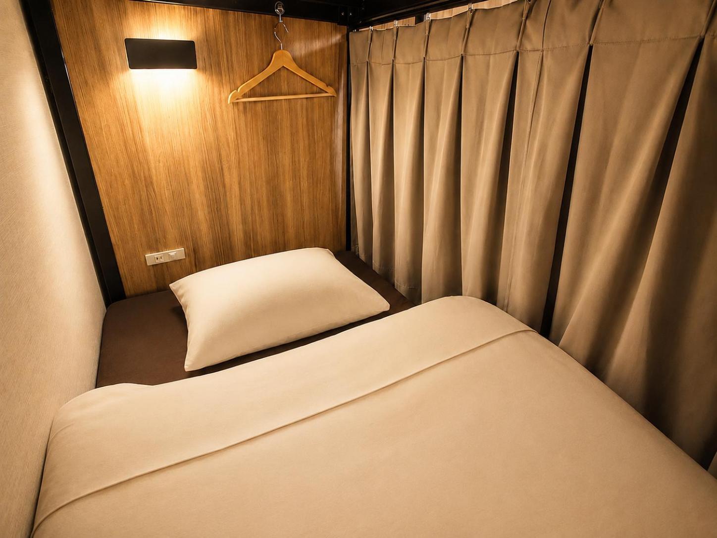 Semi-Private Room 2 Bunk Beds