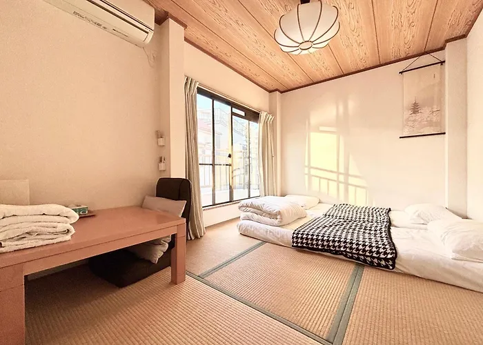 Syoga A House, Next To Natural Park 오사카