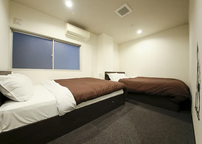 Roots Hostel Ōsaka